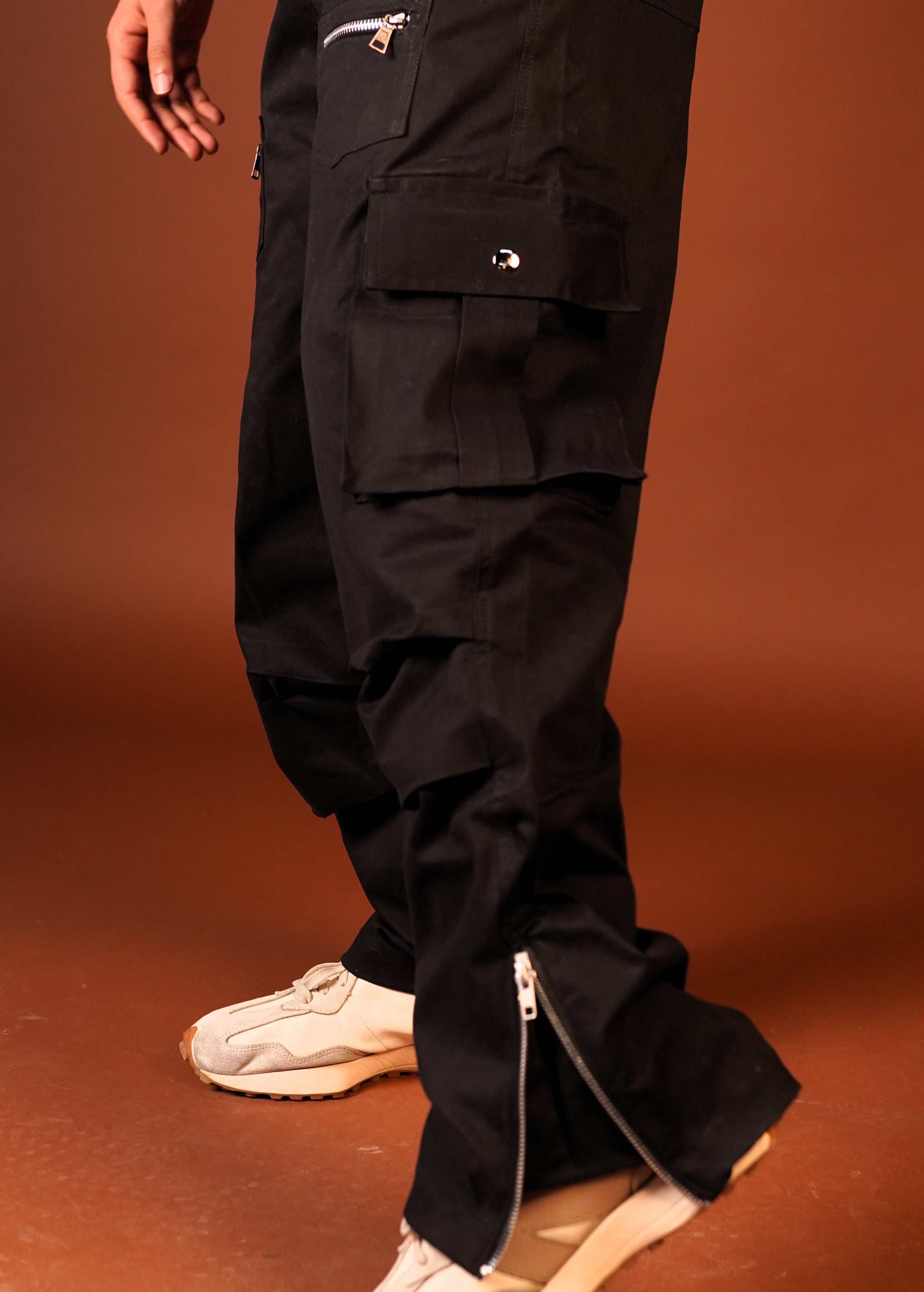 Multi Pockets Side Zipper Black unisex Cargo Pant