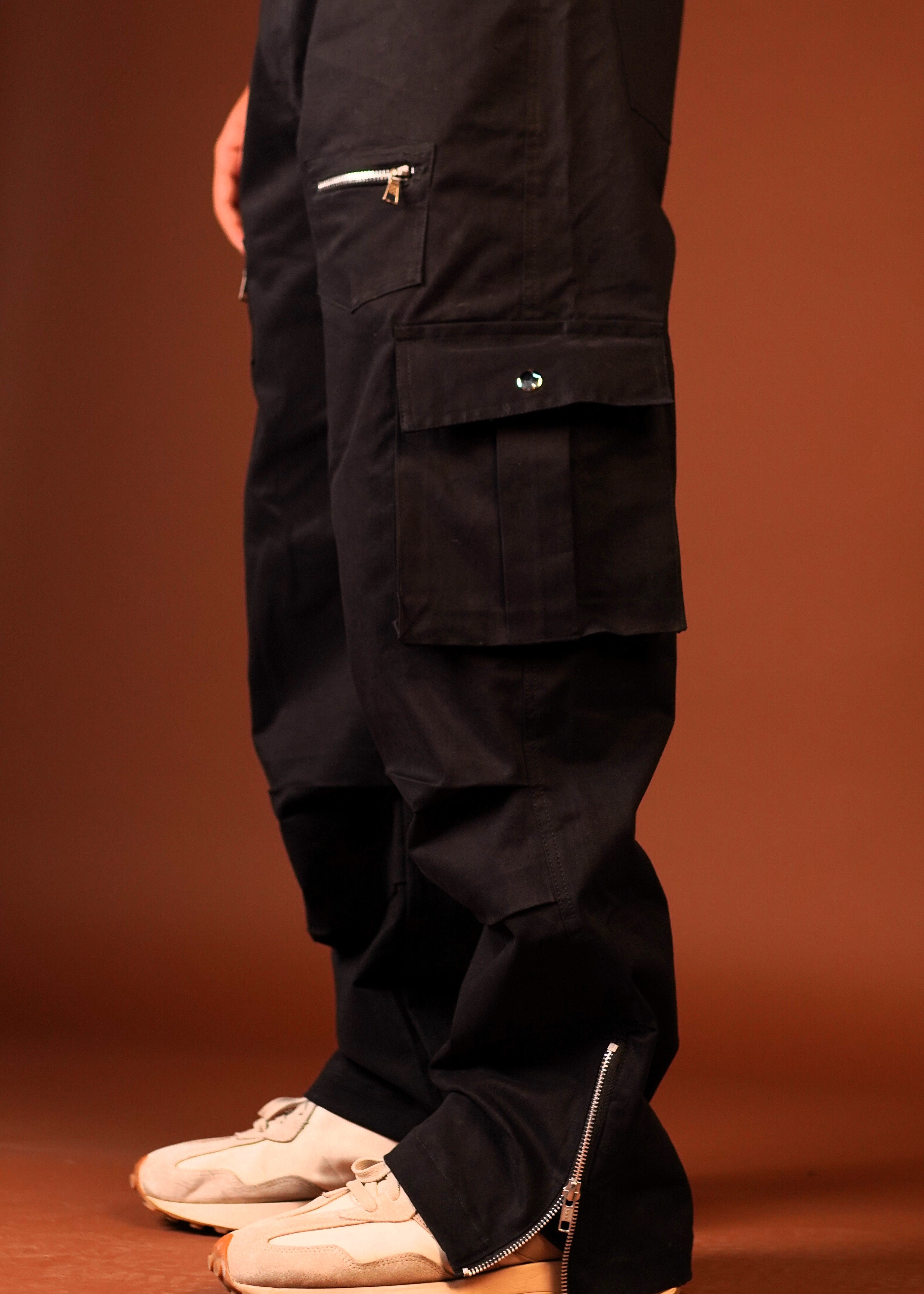 Multi Pockets Side Zipper Black unisex Cargo Pant